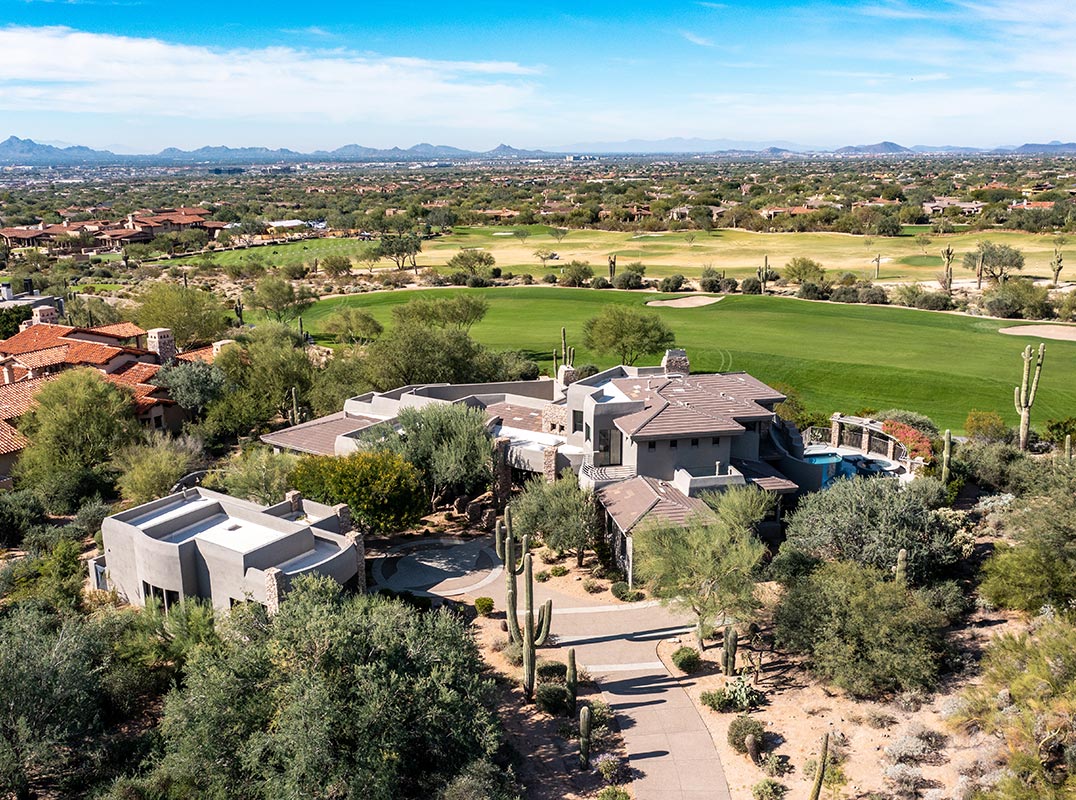 Desirable Calvis Wyant Custom Estate On The Coveted 10Th Fairway